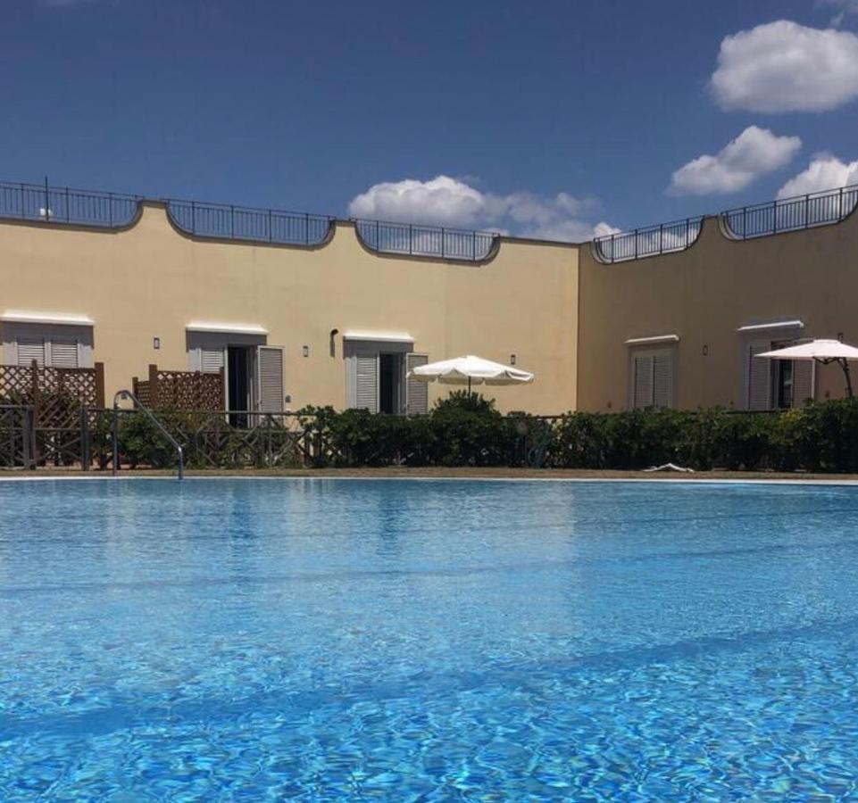 Pia Beach House Баколи Экстерьер фото