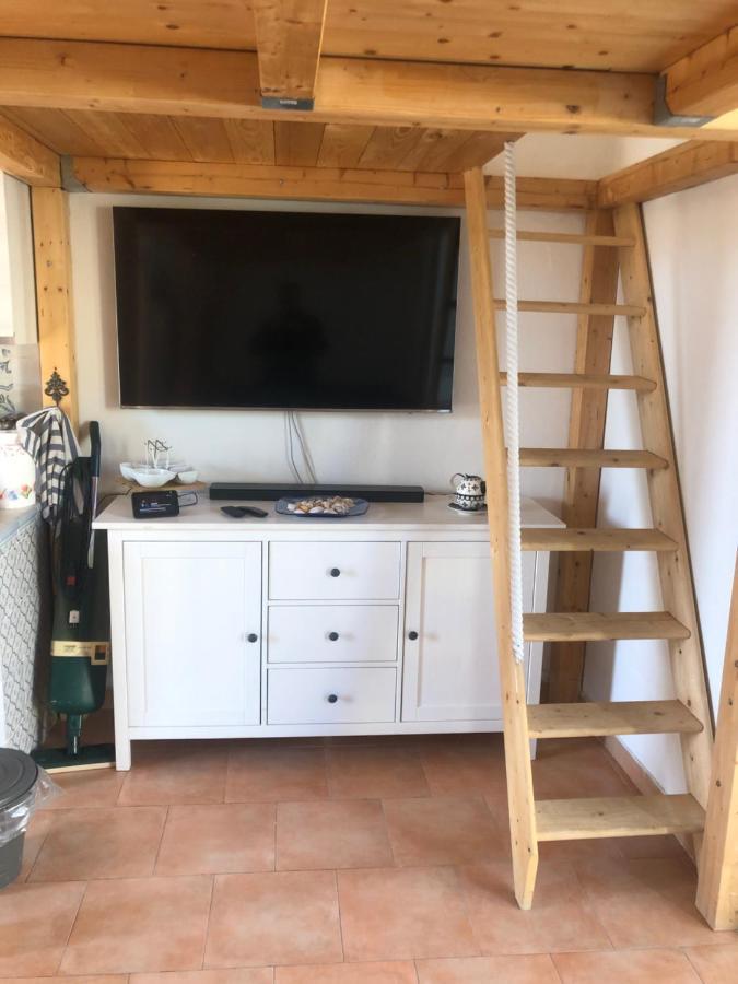 Pia Beach House Баколи Экстерьер фото