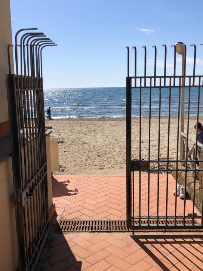 Pia Beach House Баколи Экстерьер фото