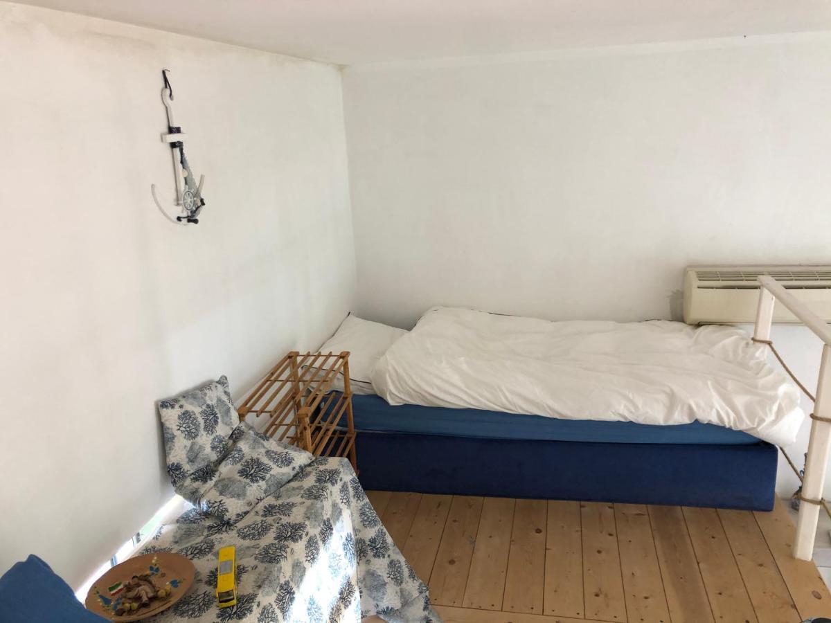Pia Beach House Баколи Экстерьер фото