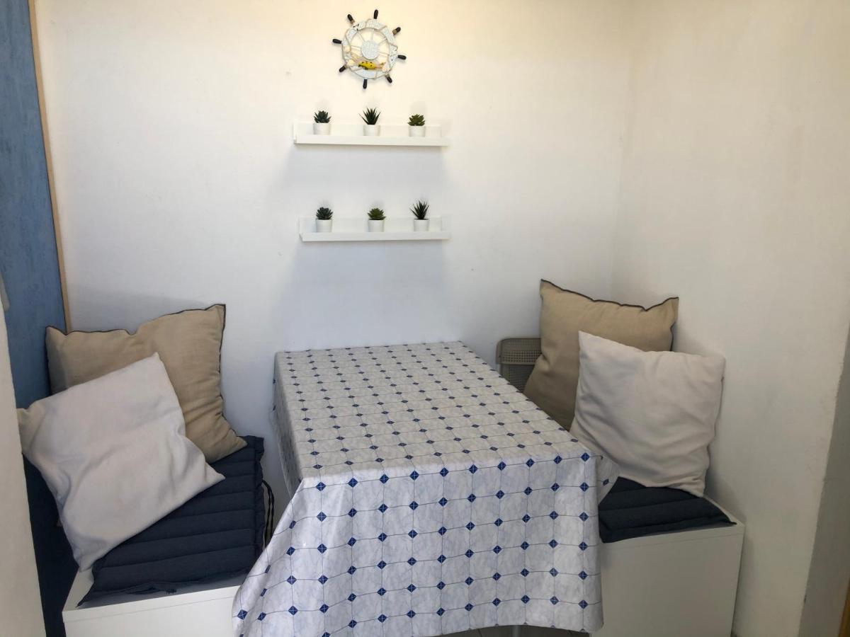 Pia Beach House Баколи Экстерьер фото