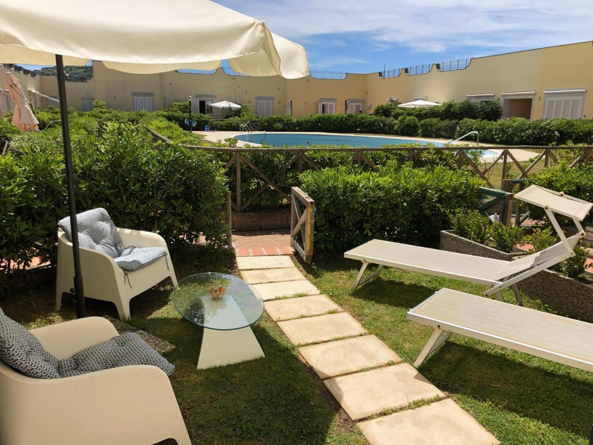 Pia Beach House Баколи Экстерьер фото